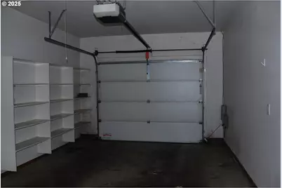 1880 Lake Cove Ave, Eugene, OR 97408 - Photo 22