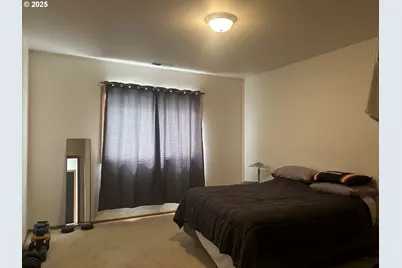 1880 Lake Cove Ave, Eugene, OR 97408 - Photo 6