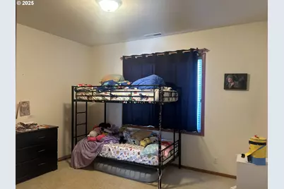 1880 Lake Cove Ave, Eugene, OR 97408 - Photo 6