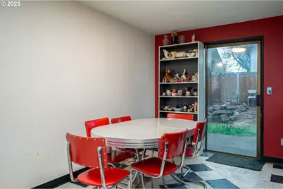 6170 SW Cherryhill Dr, Beaverton, OR 97008 - Photo 12