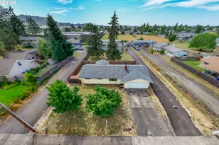 260 35th St, Springfield, OR 97478 - Photo 22