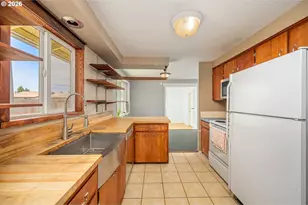 260 35th St, Springfield, OR 97478 - Photo 6