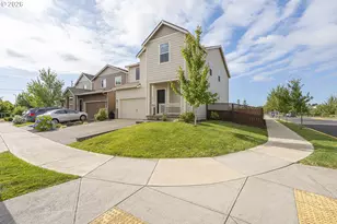 1940 NW 23rd St, McMinnville, OR 97128 - Photo 4