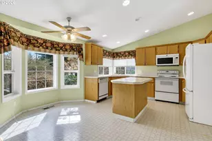 12001 NE 44th Ave, Vancouver, WA 98686 - Photo 14