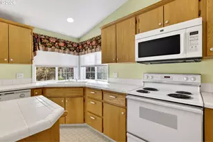 12001 NE 44th Ave, Vancouver, WA 98686 - Photo 16