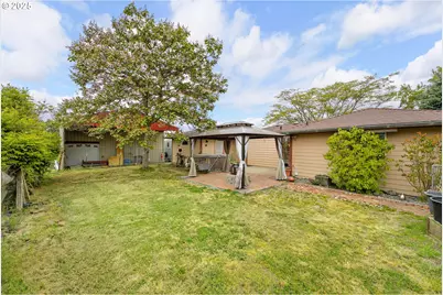 10 SE Kegler Ave, Winston, OR 97496 - Photo 30