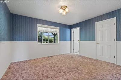 339 NE South Shore Rd, Portland, OR 97211 - Photo 10