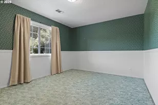 339 NE South Shore Rd, Portland, OR 97211 - Photo 18