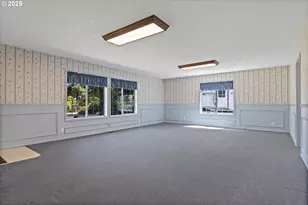 339 NE South Shore Rd, Portland, OR 97211 - Photo 8