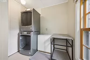 3286 NE Holman St, Portland, OR 97211 - Photo 20