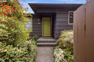 3286 NE Holman St, Portland, OR 97211 - Photo 1