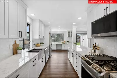 1346 SE 29th Ct, Hillsboro, OR 97123 - Photo 2