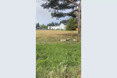 135 SW 1st St, Warrenton, OR 97146 - Photo 4