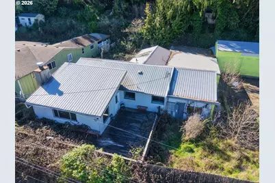 1731 S 20th St, Coos Bay, OR 97420 - Photo 2