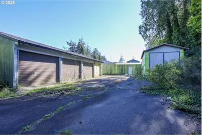 1731 S 20th St, Coos Bay, OR 97420 - Photo 4