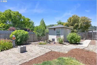 147 Wingfoot Ct, Winchester, OR 97495 - Photo 38