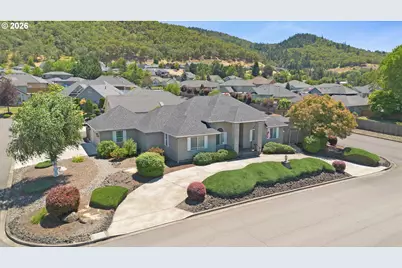 147 Wingfoot Ct, Winchester, OR 97495 - Photo 6