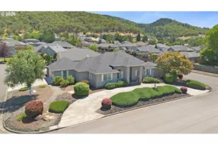 147 Wingfoot Ct, Winchester, OR 97495 - Photo 6