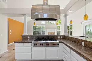 4385 Berry Ln, Eugene, OR 97404 - Photo 8