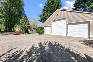 4385 Berry Ln, Eugene, OR 97404 - Photo 30
