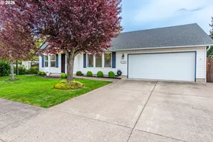 10 Davis Pl, Cottage Grove, OR 97424 - Photo 2