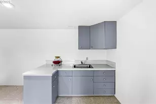 4064 S Barrett St, Salem, OR 97302 - Photo 32