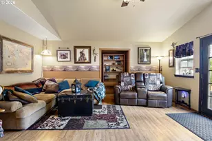 106 Odille Ct, Glide, OR 97443 - Photo 8