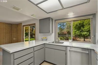 8605 SW 90th Ave, Portland, OR 97223 - Photo 10
