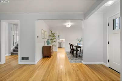 8108 SW 9th Ave, Portland, OR 97219 - Photo 8