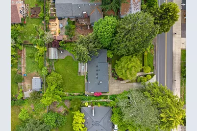 5025 SW Vermont St, Portland, OR 97219 - Photo 32