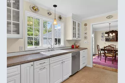 5025 SW Vermont St, Portland, OR 97219 - Photo 14
