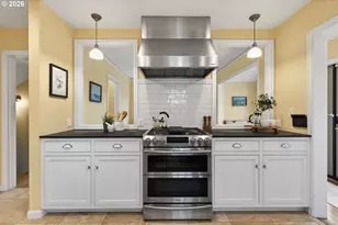 1845 NE Tillamook St, Portland, OR 97212 - Photo 10