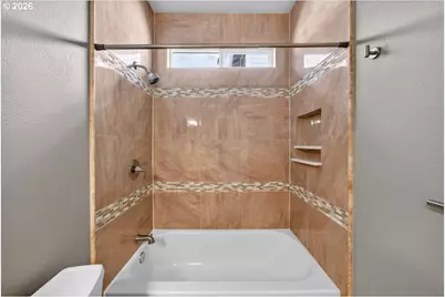 1640 NE Orenco Station Pkwy, Hillsboro, OR 97124 - Photo 32