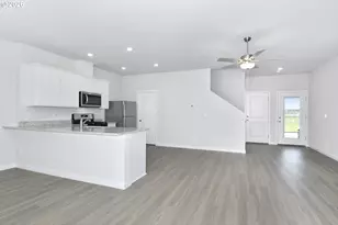 1171 Parkside Ave, Woodburn, OR 97071 - Photo 4