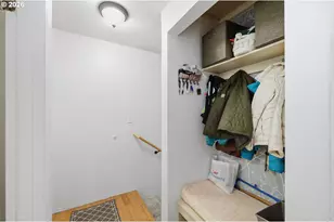 422 Stonewood Dr, Eugene, OR 97405 - Photo 20