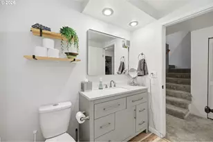 422 Stonewood Dr, Eugene, OR 97405 - Photo 28