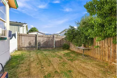 1000 S McKern Ct, Newberg, OR 97132 - Photo 28