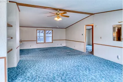 301 E Columbia Dr #61, Newberg, OR 97132 - Photo 4