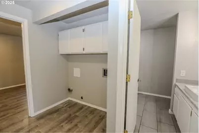 11 NW Mountain View Dr, Roseburg, OR 97471 - Photo 32