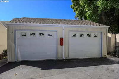 11 NW Mountain View Dr, Roseburg, OR 97471 - Photo 34