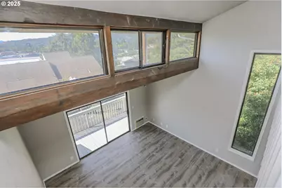 11 NW Mountain View Dr, Roseburg, OR 97471 - Photo 18