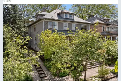 2106 SE Main St, Portland, OR 97214 - Photo 2