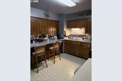1038 N Myrtle Rd, Myrtle Creek, OR 97457 - Photo 6