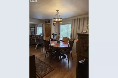 1038 N Myrtle Rd, Myrtle Creek, OR 97457 - Photo 8