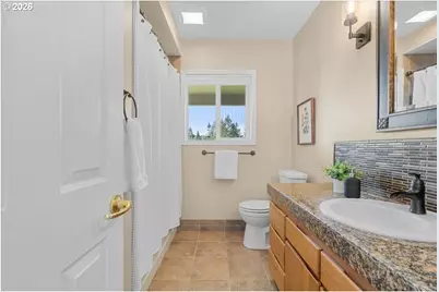 13195 NW Logie Trail Rd, Hillsboro, OR 97124 - Photo 32