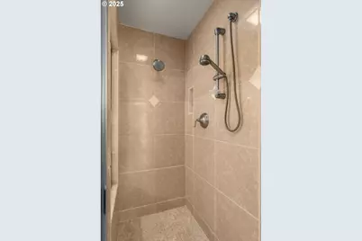 10027 NW Skyline Heights Dr, Portland, OR 97229 - Photo 22