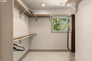 10027 NW Skyline Heights Dr, Portland, OR 97229 - Photo 24