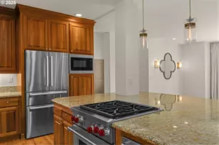 10027 NW Skyline Heights Dr, Portland, OR 97229 - Photo 14