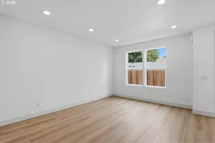 4062 SE Long St, Portland, OR 97202 - Photo 4