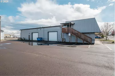 1131 S Commercial Way, Albany, OR 97322 - Photo 1